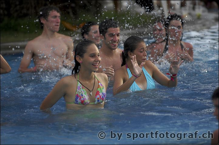 chicas4639_2.jpg