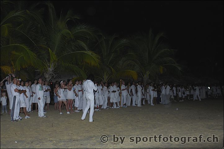 white_party_2.jpg